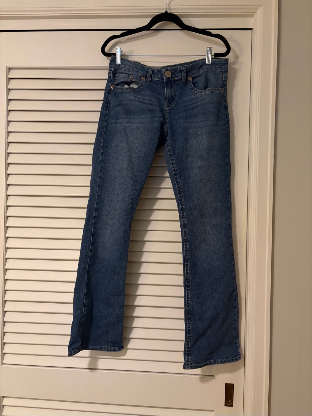 No Boundaries Women's Medium Blue Flare Jeans
